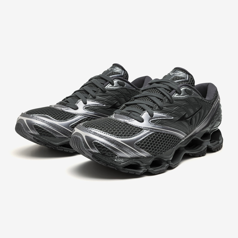 BLACK SAND / BLACK / METALLIC GREY